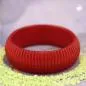 Preview: Armreif 85x26mm rot-seidig Rillenstruktur Kunststoff