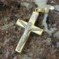 Preview: Anhänger 27x16mm Kreuz mit Jesus bicolor glänzend 9Kt GOLD