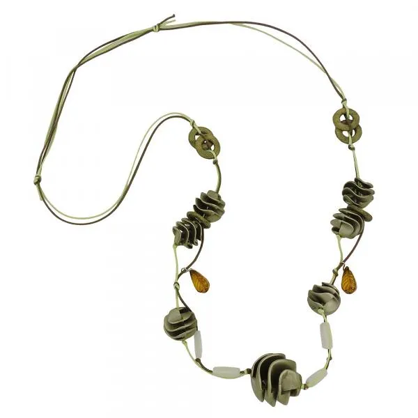 Kette 7x Spiralperlen grün-seidig Kunststoffperlen Baumwollkordel 100cm Kette 7x Spiralperlen grün-seidig Kunststoffperlen Baumwollkordel 100cm