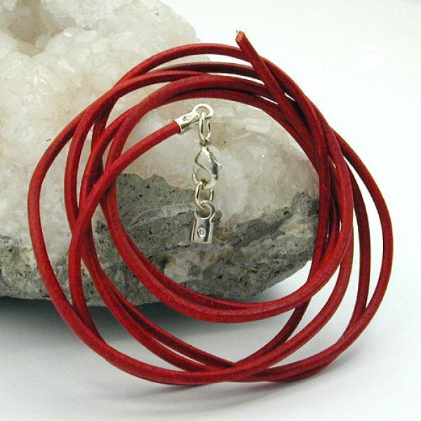 Lederband Rundschnur Rindleder 2mm rot gefärbt mit 1x Verschluss silberfarbig ca. 1m Lederband Rundschnur Rindleder 2mm rot gefärbt mit 1x Verschluss silberfarbig ca. 1m