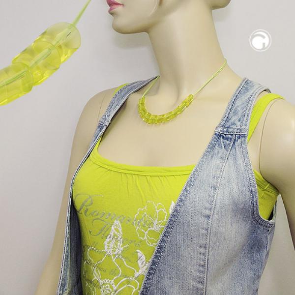 Kette Schrägperle Kunststoff kiwigrün-transparent Kordel hellgrün 45cm Kette Schrägperle Kunststoff kiwigrün-transparent Kordel hellgrün 45cm