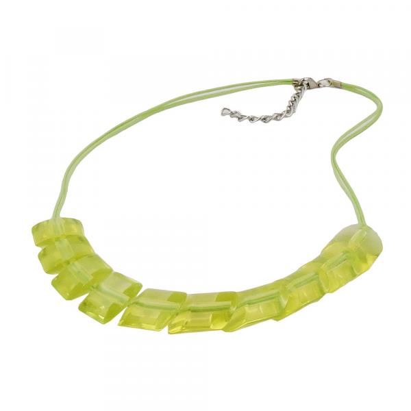 Kette Schrägperle Kunststoff kiwigrün-transparent Kordel hellgrün 45cm Kette Schrägperle Kunststoff kiwigrün-transparent Kordel hellgrün 45cm