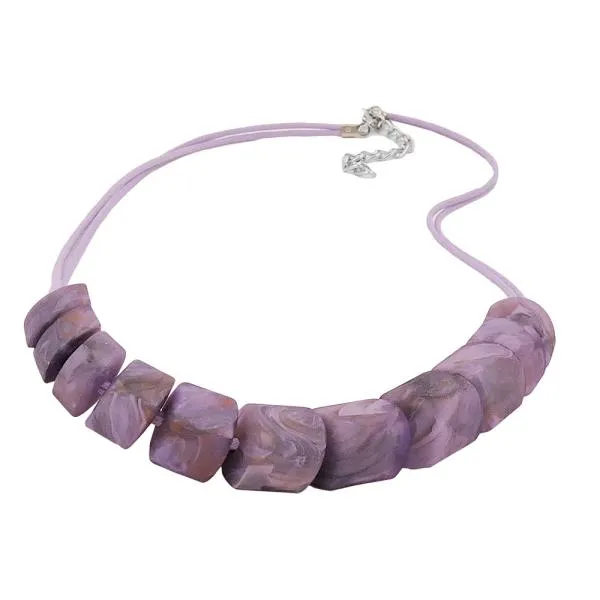 Kette Schrägperle Kunststoff flieder-marmoriert Kordel lila 45cm Kette Schrägperle Kunststoff flieder-marmoriert Kordel lila 45cm