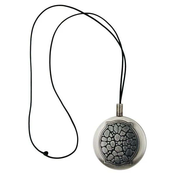 Kette 67mm Kunststoffanhänger Krokoplatte altsilberfarben Kordel schwarz 90cm Kette 67mm Kunststoffanhänger Krokoplatte altsilberfarben Kordel schwarz 90cm