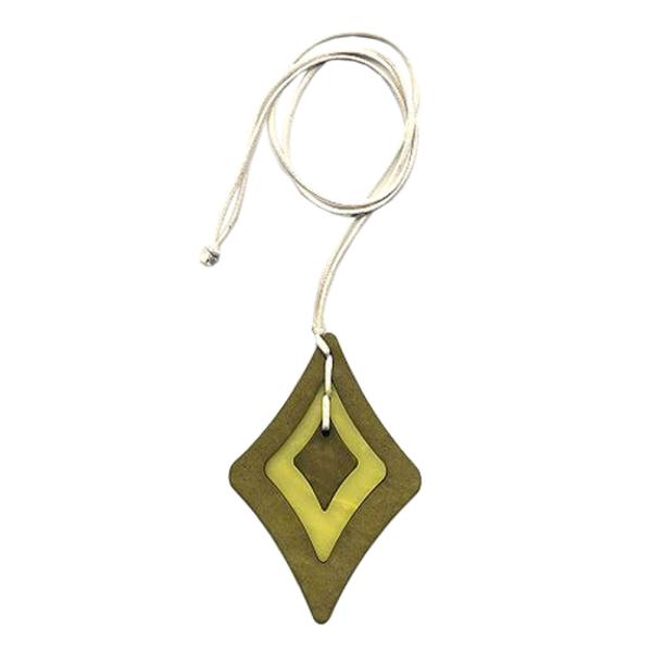 Kette 115x75 Kunststoff Rhombus oliv- und lindgrün Kordel beige-natur 90cm Kette 115x75 Kunststoff Rhombus oliv- und lindgrün Kordel beige-natur 90cm