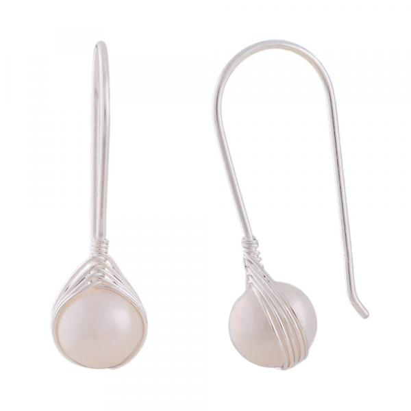 Ohrhaken Ohrring 28x8mm feststehend eingeflochtene Süßwasserzuchtperle Silber 925 Ohrhaken Ohrring 28x8mm feststehend eingeflochtene Süßwasserzuchtperle Silber 925